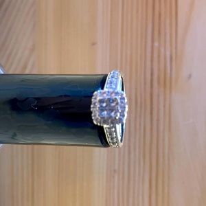 Kay Jewelers 10k white gold Fashion Diamond Ring.  Has been sized to 6